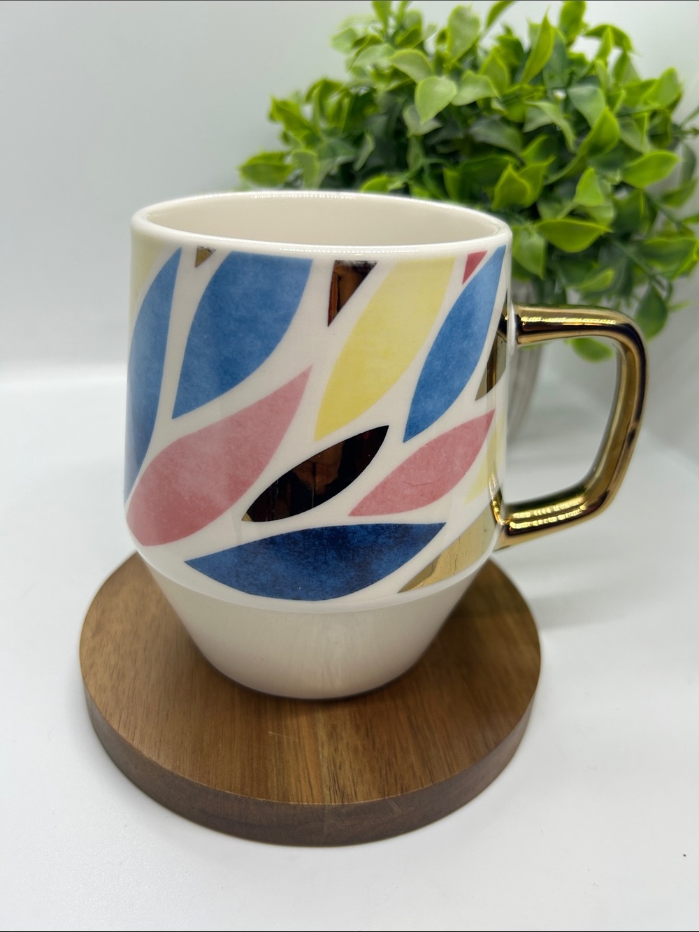 Multicolor Leaf Pattern Ceramic Mug with Gold Handle
